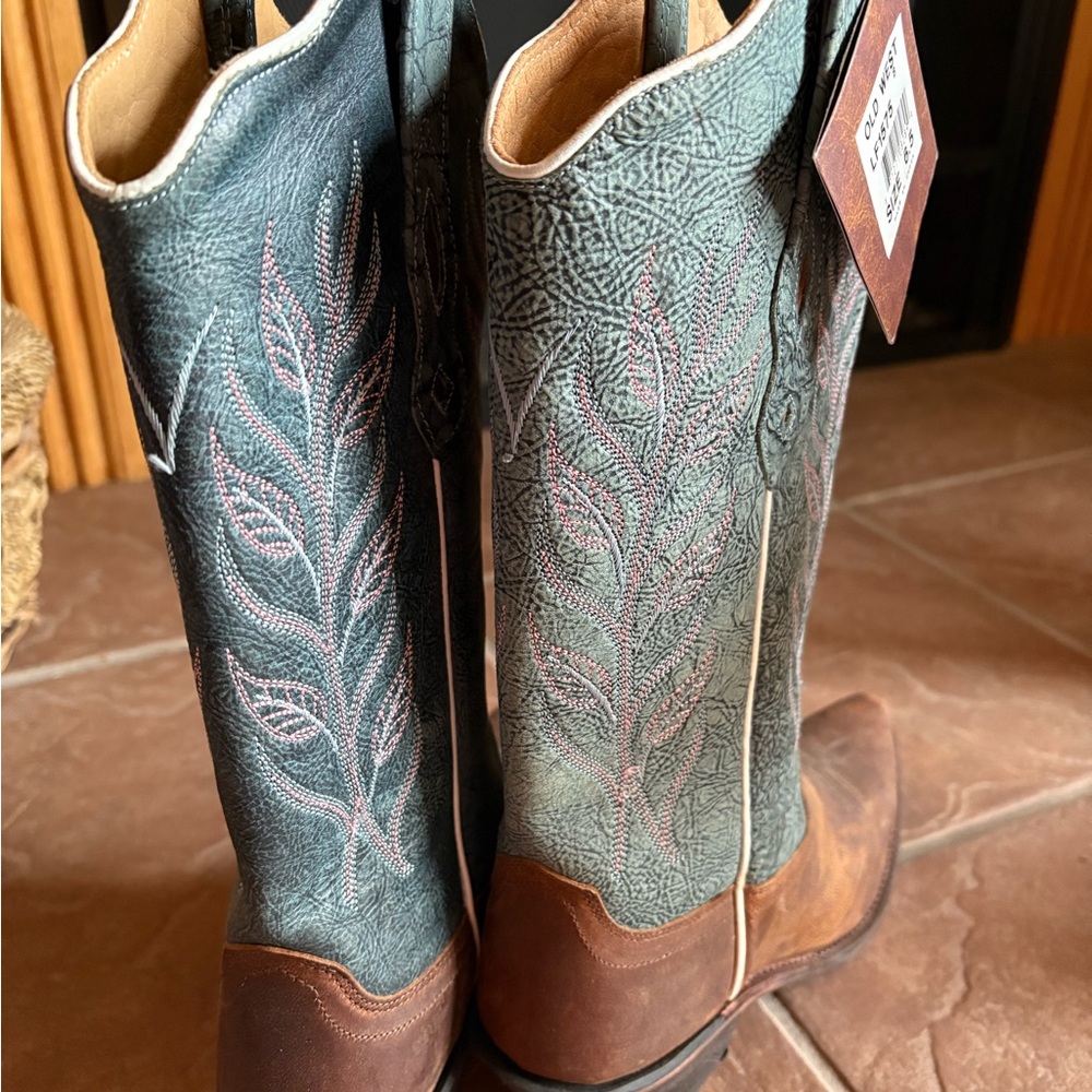 Old West Tan Leather Cowboy Boots Woman’s size 6.5. - Picture 3 of 8